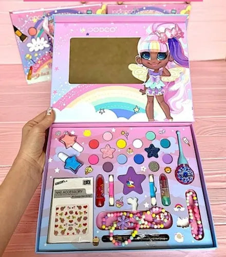 29-Piece Magical Realistic Makeup & Jewellery Set with Gift Bag