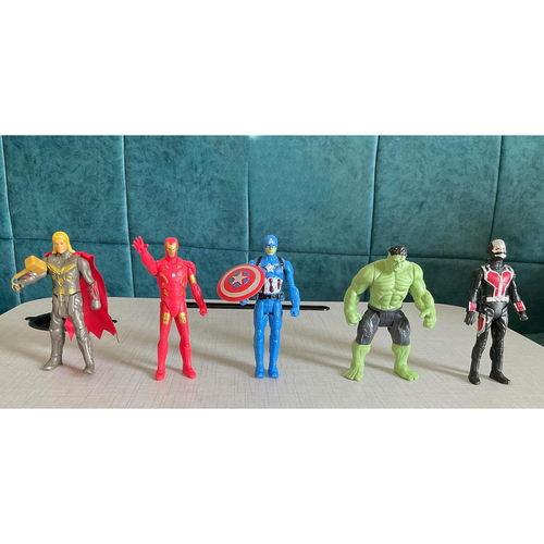 Avengers Age of Ultron Superhero Action Figure Set