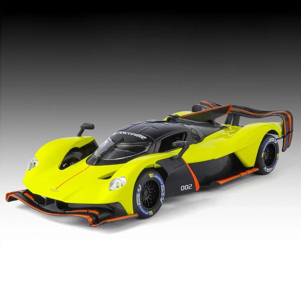 Aston Martin Valkyrie AMR Pro 1:24 Diecast Model Car – Lights &amp; Sound