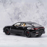 Porsche Panamera 1:24 Diecast Model Car With Smoke