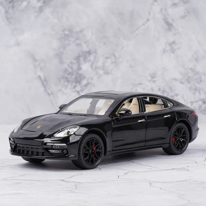 Porsche Panamera 1:24 Diecast Model Car With Smoke