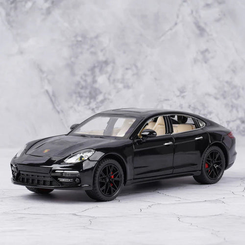 Porsche Panamera 1:24 Diecast Model Car With Smoke