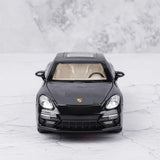 Porsche Panamera 1:24 Diecast Model Car With Smoke