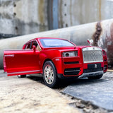 1:24 Rolls Royce Cullinan Diecast Model Car with Smoke Feature
