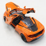 Diecast Model Car – 1:24 Scale with Light & Sound and Openable Doors