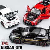 Nissan GTR 1:24 Diecast Model Car – Pull-Back Collectible