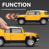 Toyota FJ Cruiser 1:24 Diecast Model Car – Pull-Back with LED Headlights