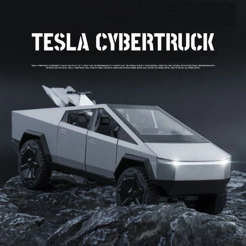 RC Tesla Cyber Truck – 1:24 Scale with Light &amp; Sound